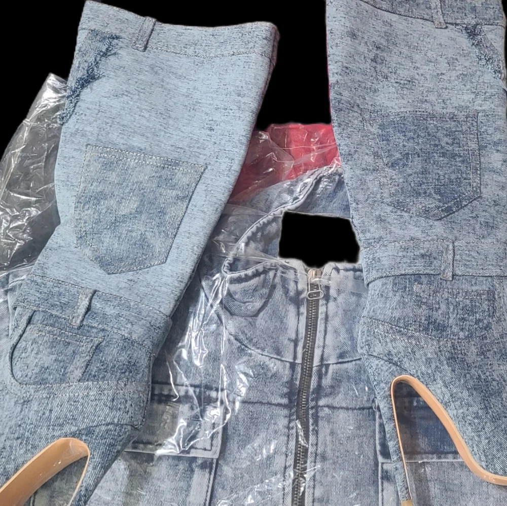 Brand new matching jacket and boot set just in time for winter - Picture 3 of 3